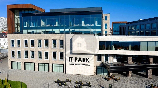 , perel, tandem, oblitsovochnyy_kirpich, tsvetnye_kladochnye_smesi, bezhevo_seryy, mnogoetazhnyy_dom