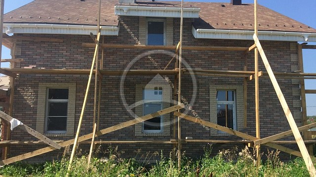 , grand_line, perel, qbrick, krasnaya_gvardiya, vodostochnye_sistemy, oblitsovochnyy_kirpich, sofity, bavarskaya_kladka, belyy, dom