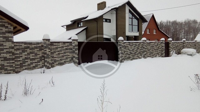 , qbrick, oblitsovochnyy_kirpich, belyy, seryy, chernyy, dom, zabor