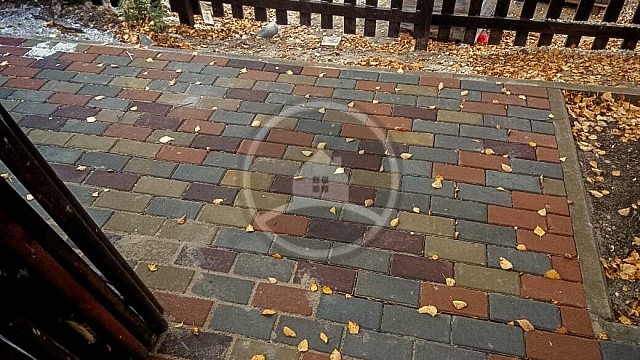 , trotuarnaya_plitka, zheltyy, korichnevyy, krasnyy, seryy, landshaftnyy_dizayn