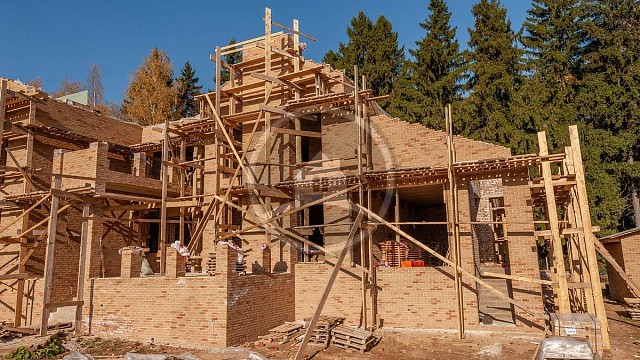 , perel, tandem, oblitsovochnyy_kirpich, tsvetnye_kladochnye_smesi, bavarskaya_kladka, belyy, dom