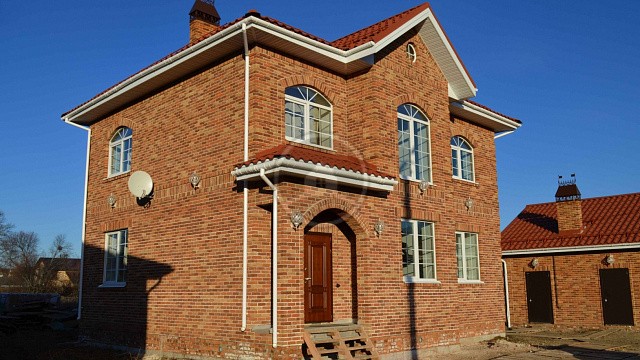 , tandem, oblitsovochnyy_kirpich, oranzhevyy, dom