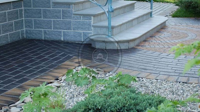 , trotuarnaya_plitka, bordovyy, landshaftnyy_dizayn