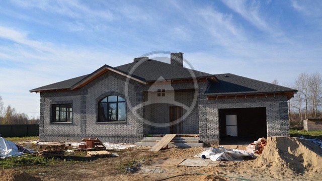 , perel, qbrick, oblitsovochnyy_kirpich, tsvetnye_kladochnye_smesi, seryy, chernyy, zabore, dom