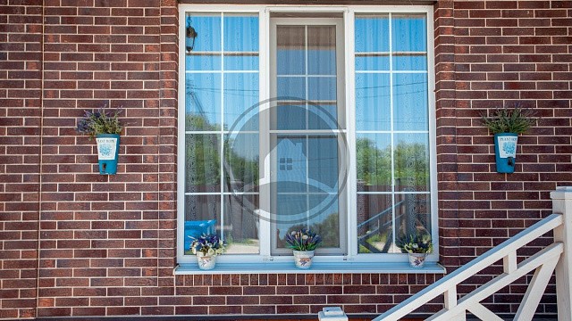 , slavyanskiy_kirpich, oblitsovochnyy_kirpich, bavarskaya_kladka, korichnevo_krasnyy, dom, kladka