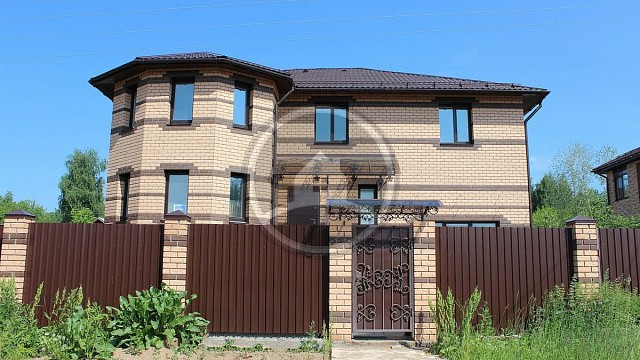 , kchkz, oblitsovochnyy_kirpich, bezhevyy, shokoladnyy, dom