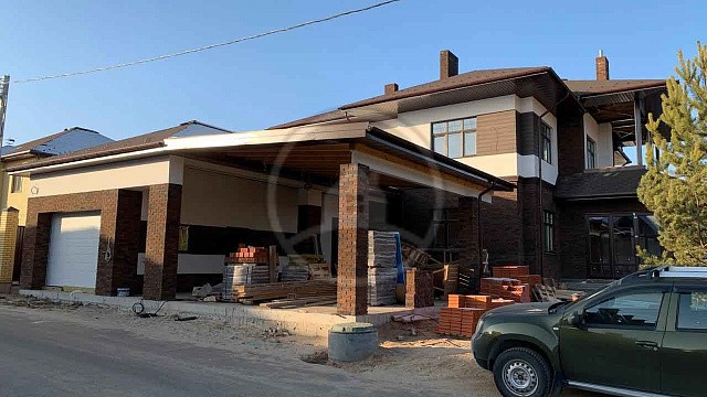 , tandem, oblitsovochnyy_kirpich, korichnevyy, dom