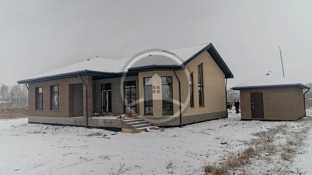 , belyy, seryy, chernyy, dom