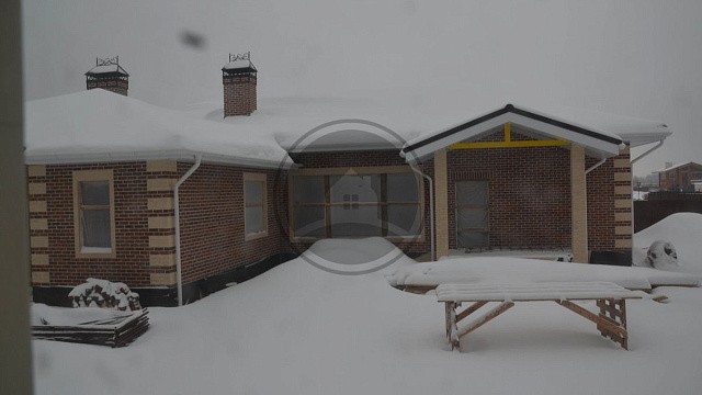 , perel, qbrick, wienerberger, oblitsovochnyy_kirpich, tsvetnye_kladochnye_smesi, bavarskaya_kladka, bezhevyy, belyy, snegiri_kp, dom