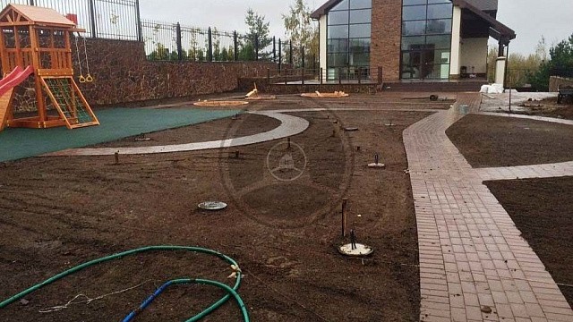 , trotuarnaya_plitka, korichnevyy, landshaftnyy_dizayn