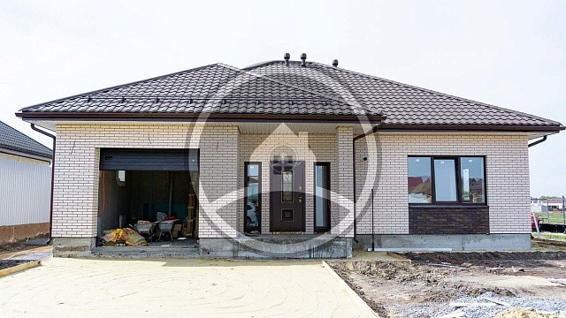 , krasnaya_gvardiya, oblitsovochnyy_kirpich, belyy, dom