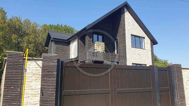 , tandem, oblitsovochnyy_kirpich, chernyy, dom