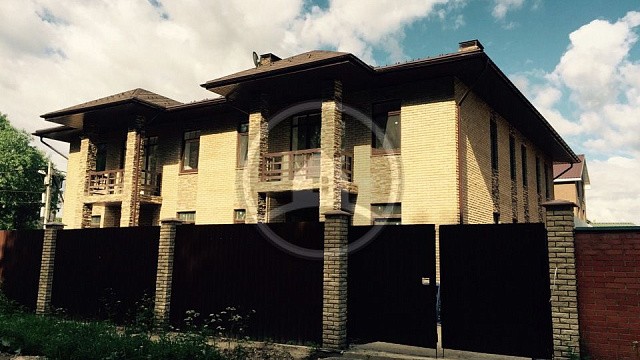 , qbrick, oblitsovochnyy_kirpich, zheltyy, dom, zabor