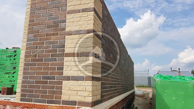 , braer, perel, qbrick, oblitsovochnyy_kirpich, tsvetnye_kladochnye_smesi, bavarskaya_kladka, bezhevyy, belyy, zabor, stena