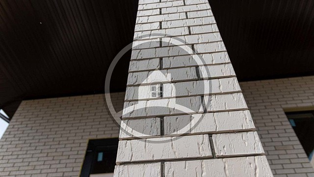 , krasnaya_gvardiya, oblitsovochnyy_kirpich, belyy, dom