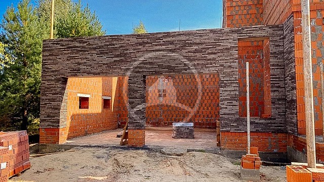 , perel, tandem, oblitsovochnyy_kirpich, tsvetnye_kladochnye_smesi, seryy, chernyy, dom, kladka