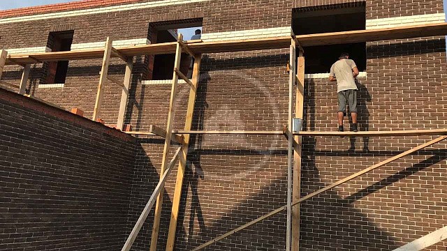 , tandem, oblitsovochnyy_kirpich, tyemno_krasnyy, dom