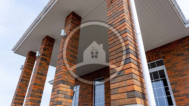 , krasnaya_gvardiya, oblitsovochnyy_kirpich, bavarskaya_kladka, dom