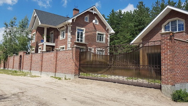 , perel, wienerberger, oblitsovochnyy_kirpich, tsvetnye_kladochnye_smesi, belyy, krasnyy, dom, zabor