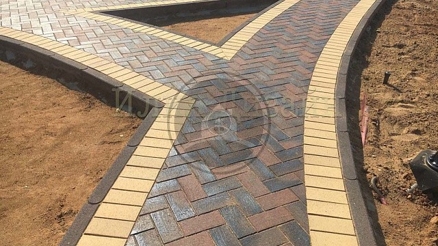 , trotuarnaya_plitka, krasnyy_miks, landshaftnyy_dizayn