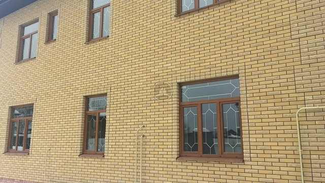 , qbrick, oblitsovochnyy_kirpich, bezhevyy, dom