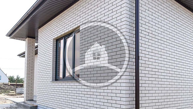 , krasnaya_gvardiya, oblitsovochnyy_kirpich, belyy, dom