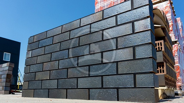 , krasnaya_gvardiya, oblitsovochnyy_kirpich, chernyy, kladka