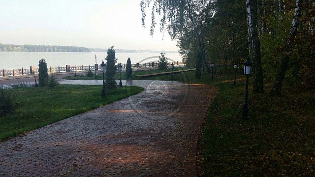 , trotuarnaya_plitka, krasnyy_pyestryy, landshaftnyy_dizayn