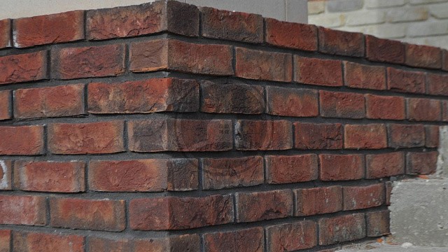 , perel, wienerberger, oblitsovochnyy_kirpich, tsementno_peschanaya_cherepitsa, bavarskaya_kladka, chernyy, dom, zabor