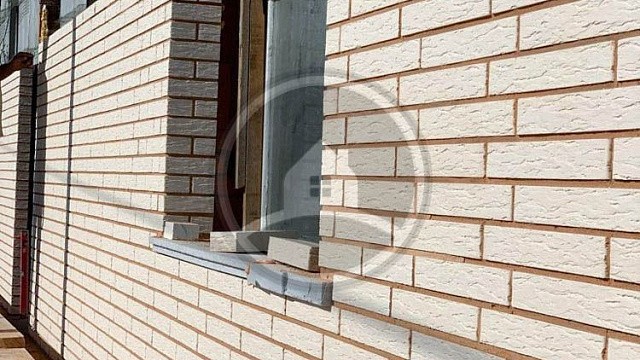 , krasnaya_gvardiya, oblitsovochnyy_kirpich, belyy, dom