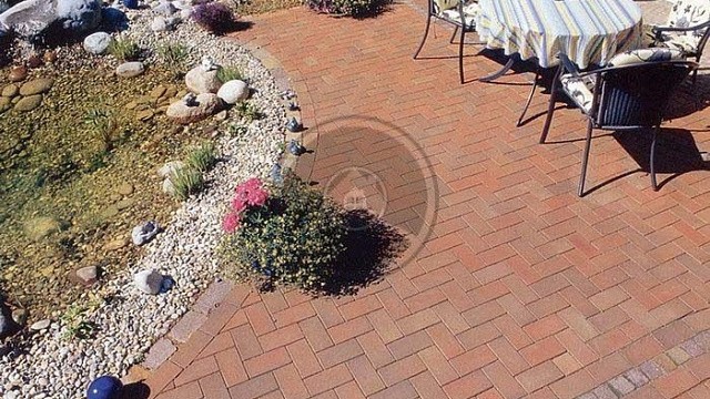 , trotuarnaya_plitka, krasnyy_pyestryy, landshaftnyy_dizayn