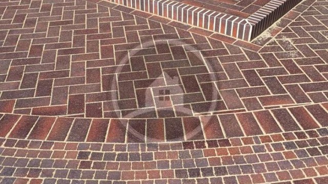 , westerwaelder_klinker, klinkernaya_bruschatka, krasno_korichnevyy, vkhodnaya_gruppa