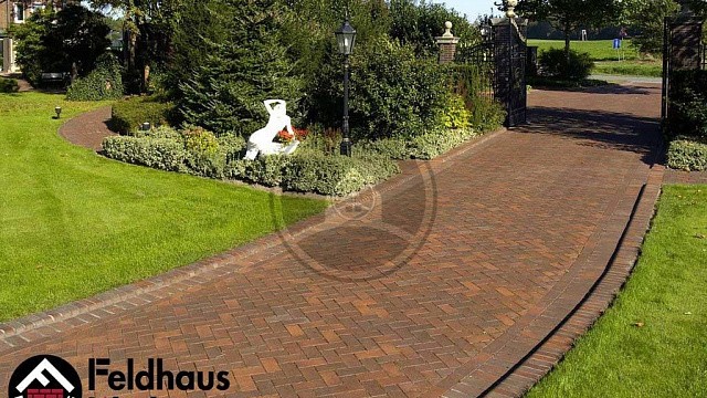 , trotuarnaya_plitka, krasnyy_pyestryy, landshaftnyy_dizayn