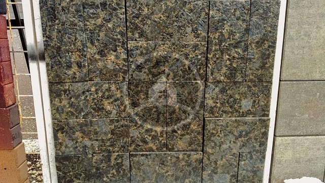 , granitnaya_bruschatka, seryy_miks, landshaftnyy_dizayn