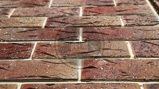 , slavyanskiy_kirpich, oblitsovochnyy_kirpich, bavarskaya_kladka, dom