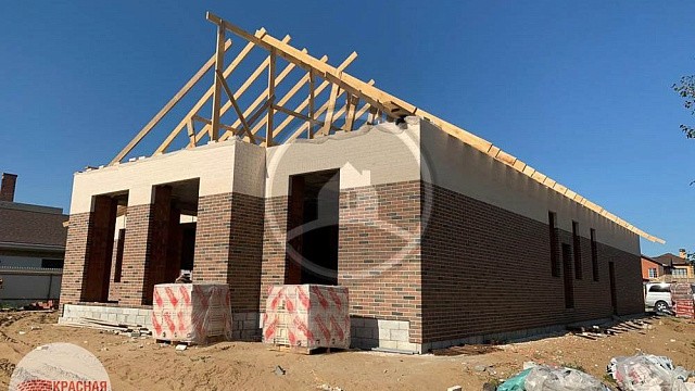 , perel, krasnaya_gvardiya, oblitsovochnyy_kirpich, tsvetnye_kladochnye_smesi, bavarskaya_kladka, belyy, dom