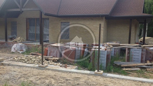 , qbrick, oblitsovochnyy_kirpich, zheltyy, zabore, dom