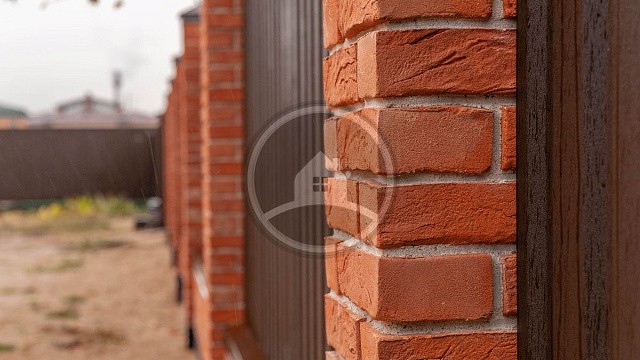 , perel, tandem, oblitsovochnyy_kirpich, tsvetnye_kladochnye_smesi, bavarskaya_kladka, bezhevyy, zabor