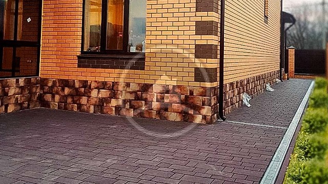 , steinrus, terex, materialy_dlya_moshcheniya, oblitsovochnyy_kirpich, trotuarnaya_plitka, korichnevyy, dom, landshaftnyy_dizayn