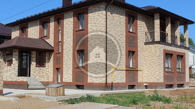 , kchkz, oblitsovochnyy_kirpich, bezhevyy, korichnevyy, shokoladnyy, dom