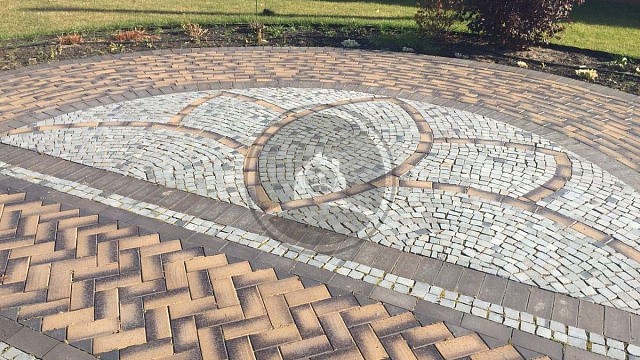 , trotuarnaya_plitka, sero_bezhevyy, landshaftnyy_dizayn