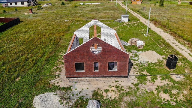 , perel, tandem, oblitsovochnyy_kirpich, tsvetnye_kladochnye_smesi, bavarskaya_kladka, chernyy, lastochka_kp, dom