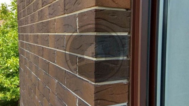 , slavyanskiy_kirpich, oblitsovochnyy_kirpich, bavarskaya_kladka, dom